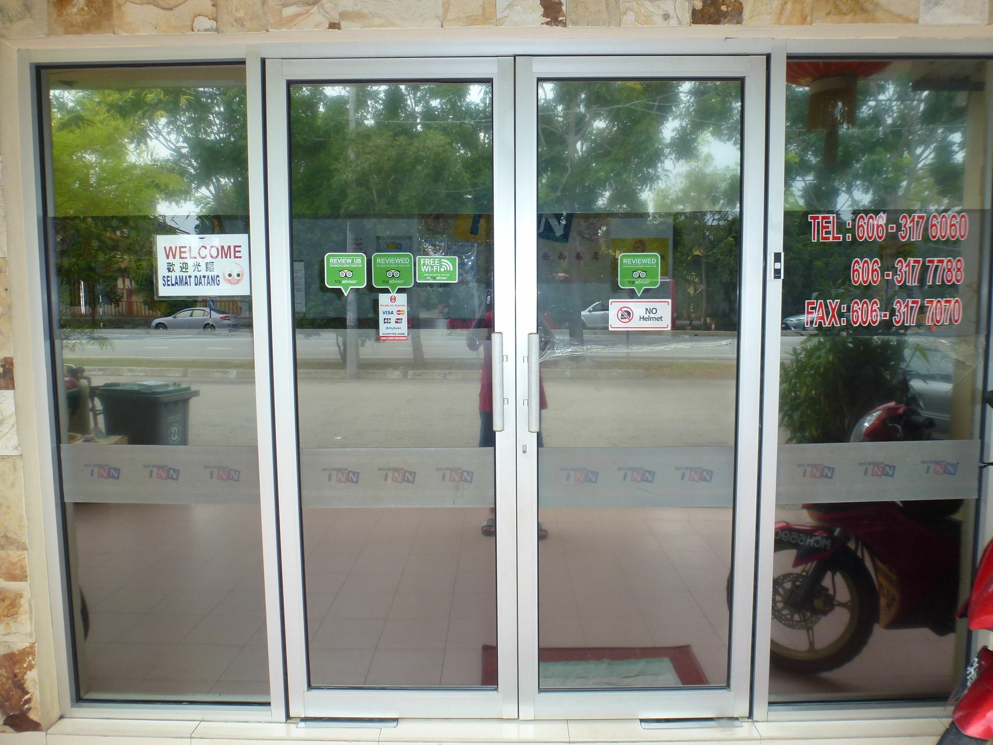 Batu Berendam Inn Kampong Sungai Putat Exterior foto